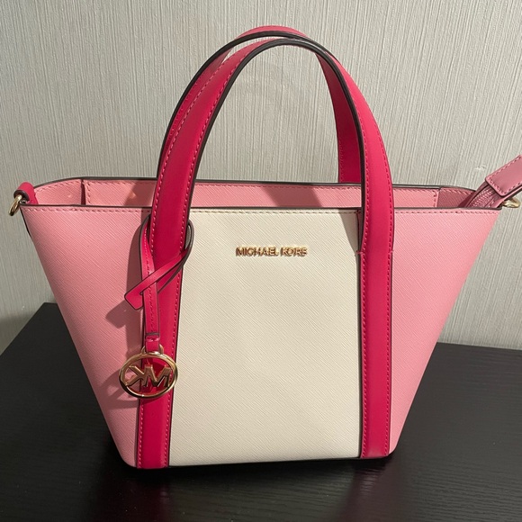 Michael Kors Handbags - Michael Kors Pink and White Women's Bag